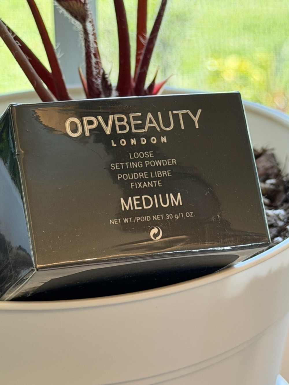 OPVBeauty London Loose Setting Powder In Medium - Picture 5 of 9